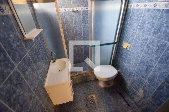 Banheiro de apartamento para alugar com 1 quarto, 48m² em Piedade, Rio de Janeiro