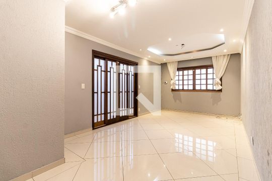 Casa à venda com 3 quartos, 125m² em Vila Moraes, São Paulo