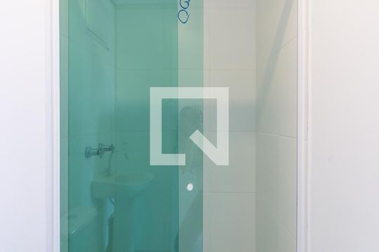 Banheiro de apartamento à venda com 2 quartos, 39m² em Itaquera, São Paulo