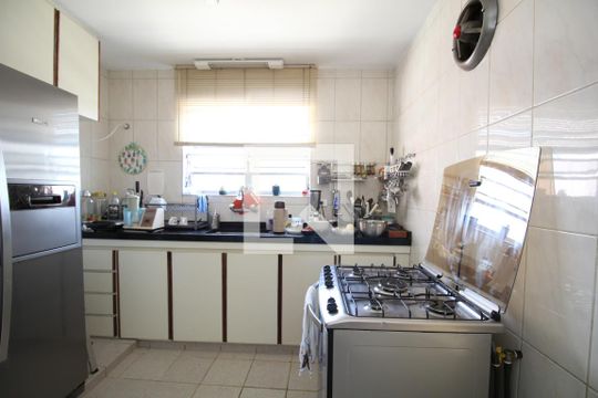 Cozinha de casa à venda com 3 quartos, 175m² em Vila Sônia, São Paulo