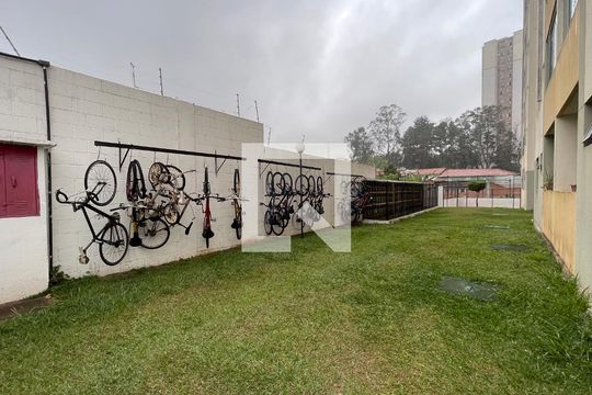 Bicicletário de apartamento à venda com 2 quartos, 48m² em Vila Carmosina, São Paulo