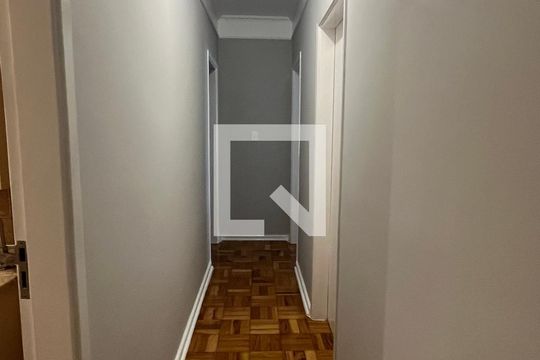 Corredor de casa à venda com 3 quartos, 293m² em Vila Nogueira, Campinas