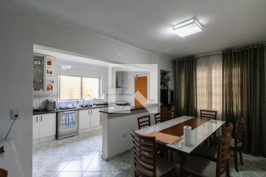 Cozinha de casa para alugar com 3 quartos, 250m² em Chácara Figueira Grande, São Paulo