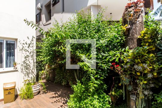 Quintal de casa à venda com 5 quartos, 400m² em Alphaville, Santana de Parnaíba