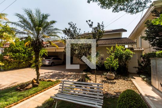 Garagem de casa à venda com 5 quartos, 400m² em Alphaville, Santana de Parnaíba