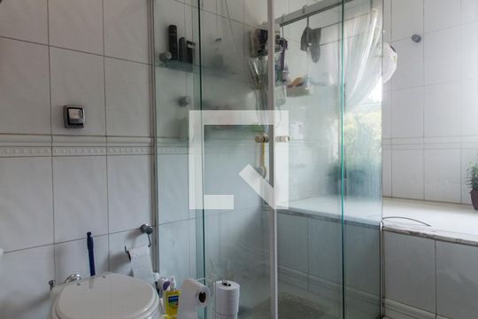 Banheiro da Suíte de casa à venda com 5 quartos, 400m² em Alphaville, Santana de Parnaíba