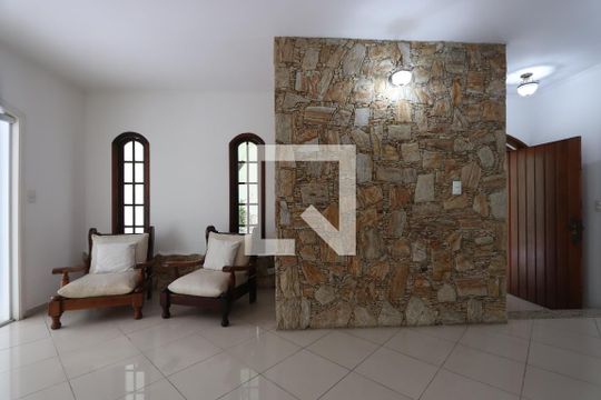 Sala de casa à venda com 4 quartos, 300m² em Vila Zelina, São Paulo
