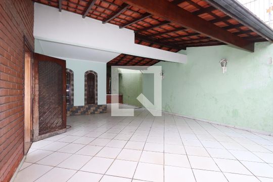 Garagem de casa à venda com 4 quartos, 300m² em Vila Zelina, São Paulo