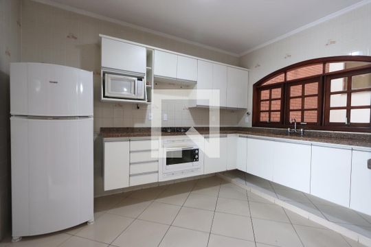 Cozinha de casa à venda com 4 quartos, 300m² em Vila Zelina, São Paulo