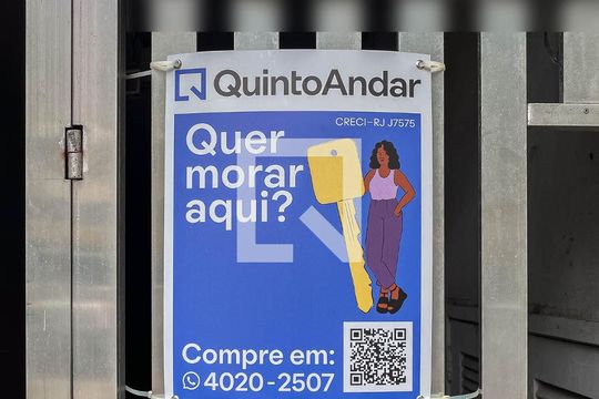 Plaquinha de casa à venda com 2 quartos, 120m² em Tijuca, Rio de Janeiro
