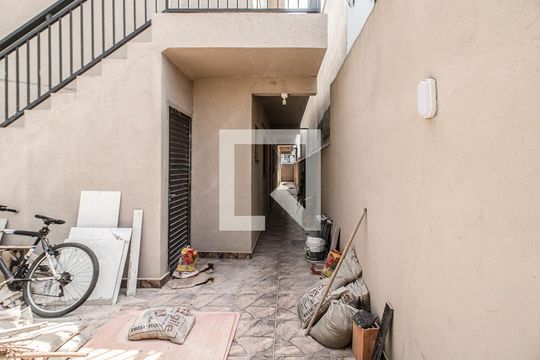 acesso aos pisos de apartamento para alugar com 1 quarto, 32m² em Vila das Merces, São Paulo
