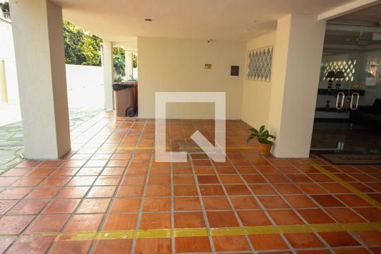 Garagem de apartamento à venda com 1 quarto, 41m² em Menino Deus, Porto Alegre