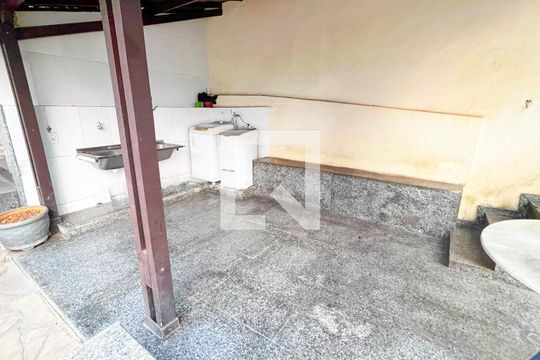 Área externa de casa à venda com 4 quartos, 360m² em Canaa, Belo Horizonte