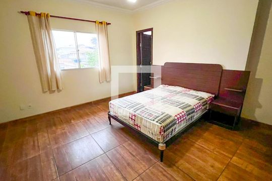 Quarto de casa à venda com 4 quartos, 360m² em Canaa, Belo Horizonte