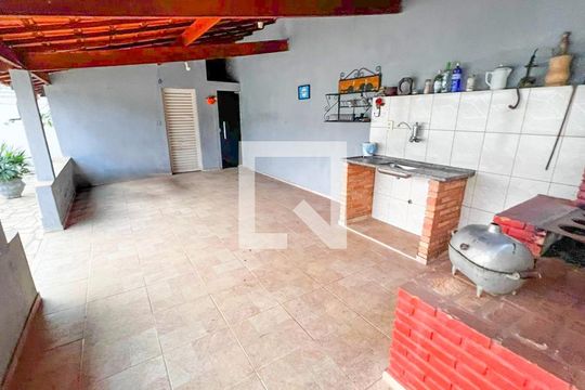 Área externa de casa à venda com 4 quartos, 360m² em Canaa, Belo Horizonte