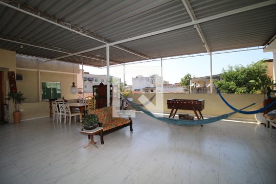 Área gourmet de casa à venda com 3 quartos, 110m² em Olaria, Rio de Janeiro