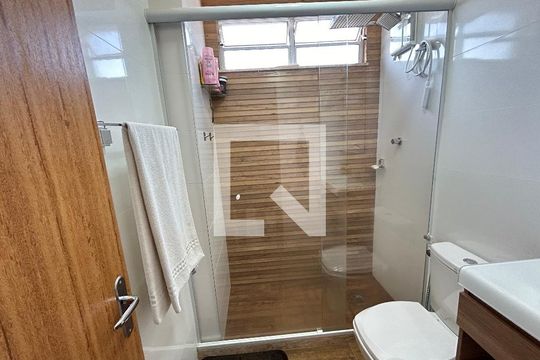 Banheiro de apartamento à venda com 2 quartos, 65m² em Piedade, Rio de Janeiro