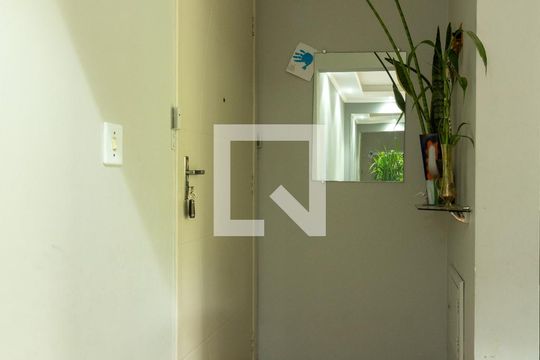 Apartamento para alugar com 2 quartos, 57m² em Parque Rincao, Cotia
