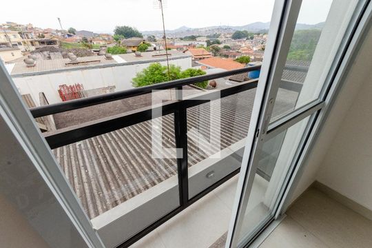 Sacada de apartamento para alugar com 2 quartos, 48m² em Vila Santa Edwiges, São Paulo