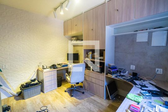 Quarto de Serviço de casa à venda com 3 quartos, 498m² em Cidade Vargas, São Paulo