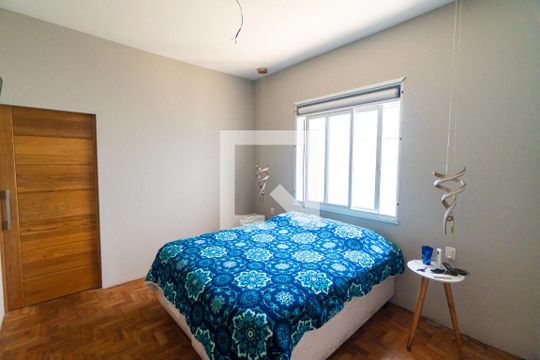 Suite de casa à venda com 3 quartos, 498m² em Cidade Vargas, São Paulo