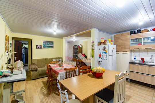 Casa à venda com 3 quartos, 300m² em Guajuviras, Canoas