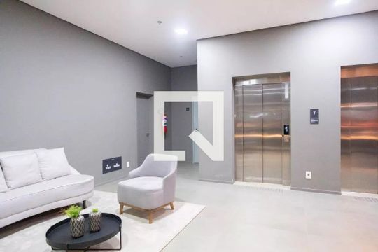 Hall de entrada de kitnet/studio à venda com 1 quarto, 28m² em Vila Clementino, São Paulo