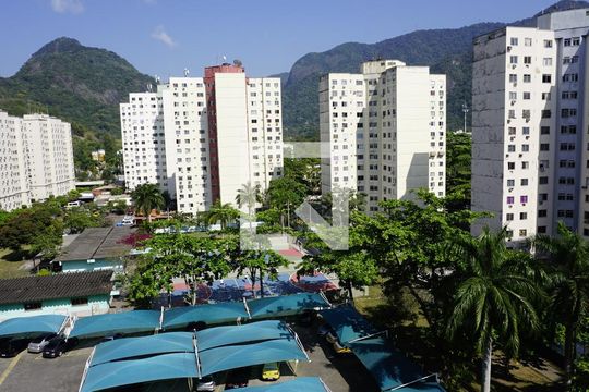 Vista - Quarto 2 de apartamento para alugar com 3 quartos, 70m² em Jacarepaguá, Rio de Janeiro