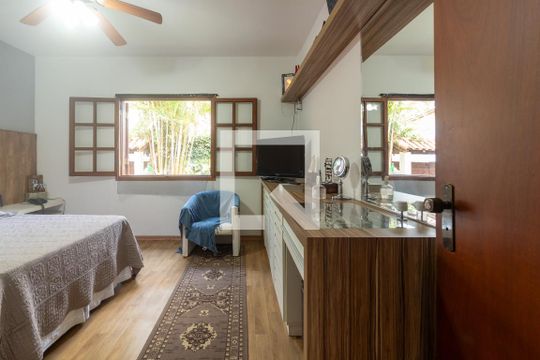 Quarto 1 - Suíte de casa para alugar com 4 quartos, 300m² em Bairro Jardim Nossa Senhora das Graças, Cotia