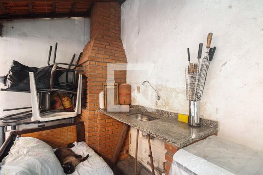 Quintal e Churrasqueira  de casa à venda com 3 quartos, 200m² em Cidade Mãe do Céu, São Paulo
