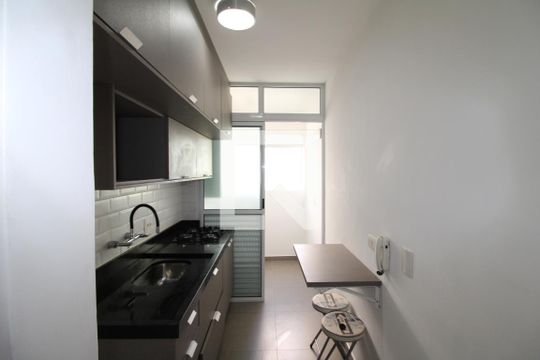 Cozinha de apartamento para alugar com 2 quartos, 54m² em Vila Dom Pedro Ii, São Paulo