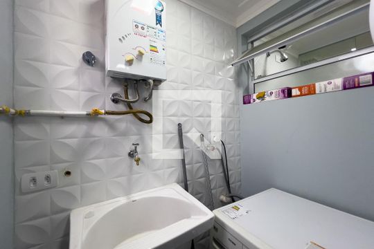 Cozinha e área de serviço de apartamento para alugar com 1 quarto, 38m² em Liberdade, São Paulo