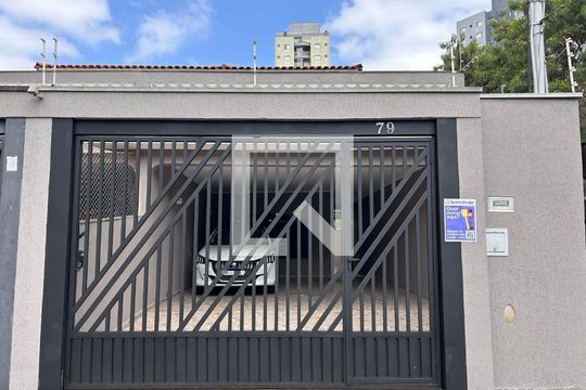 Fachada de casa à venda com 3 quartos, 270m² em Parque São Domingos, São Paulo