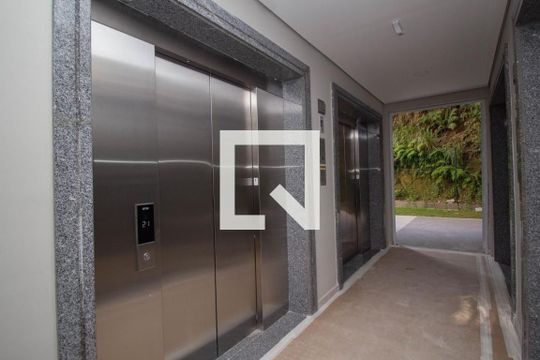 Hall social de apartamento para alugar com 2 quartos, 35m² em Vila Barreto, São Paulo