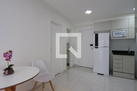 Sala de apartamento para alugar com 2 quartos, 38m² em Vila Tolstoi, São Paulo