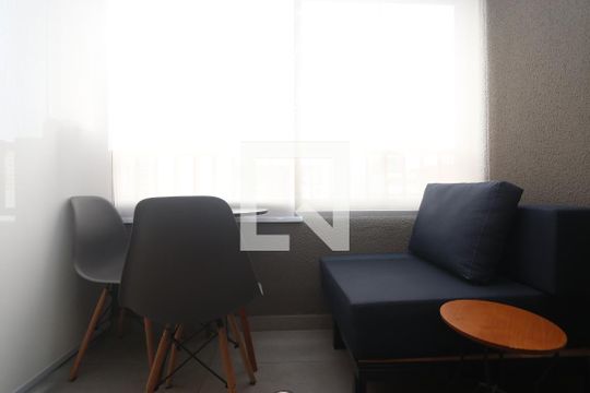 Sala de kitnet/studio para alugar com 1 quarto, 22m² em Jardim Paulista, São Paulo