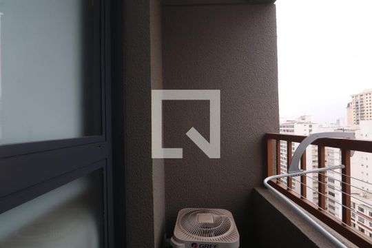 Varanda de kitnet/studio para alugar com 1 quarto, 22m² em Jardim Paulista, São Paulo