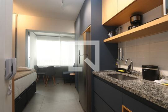 Cozinha de kitnet/studio para alugar com 1 quarto, 22m² em Jardim Paulista, São Paulo