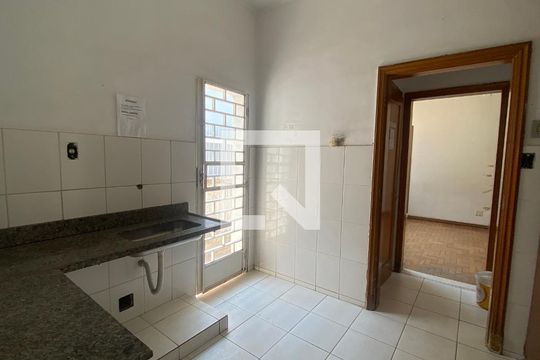 Cozinha de casa à venda com 8 quartos, 500m² em Barroca, Belo Horizonte