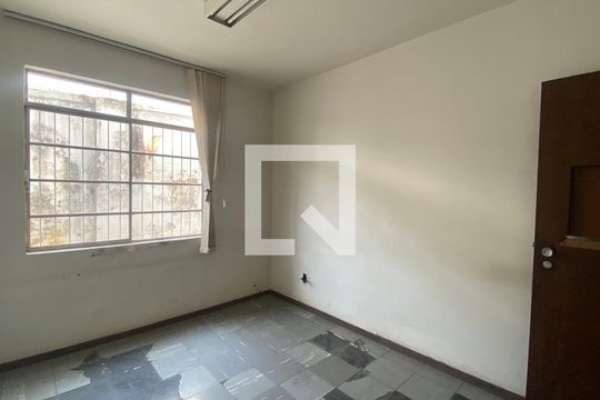 Quarto 6 de casa à venda com 8 quartos, 500m² em Barroca, Belo Horizonte