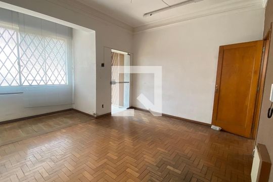 Sala de casa para alugar com 8 quartos, 500m² em Barroca, Belo Horizonte