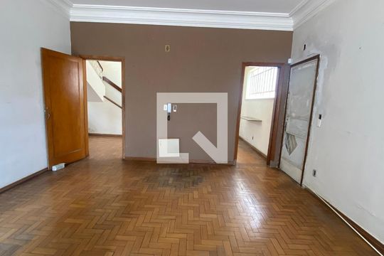 Casa à venda com 8 quartos, 500m² em Barroca, Belo Horizonte