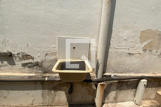 Área de Serviço de casa à venda com 8 quartos, 500m² em Barroca, Belo Horizonte