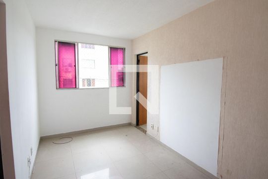 Apartamento para alugar com 3 quartos, 49m² em Engenho do Porto, Duque de Caxias