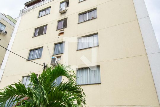 Área comum de apartamento para alugar com 3 quartos, 49m² em Engenho do Porto, Duque de Caxias