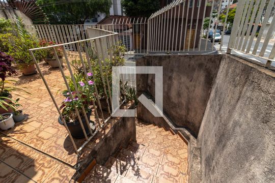 Escada de Entrada de casa à venda com 3 quartos, 152m² em Vila Ester (zona Norte), São Paulo