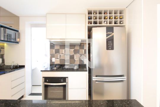 Cozinha de apartamento à venda com 3 quartos, 83m² em Aeroporto, Belo Horizonte