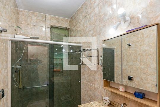 Banheiro Social 1 de casa à venda com 3 quartos, 210m² em Barreiro, Belo Horizonte
