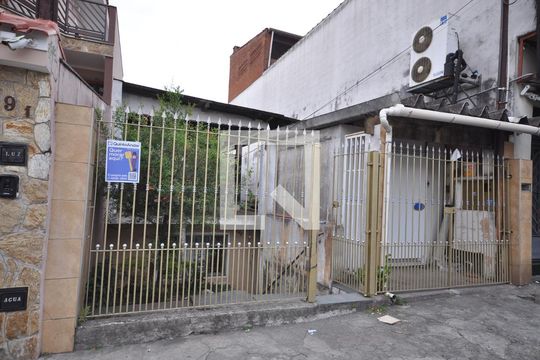 Fachada de casa à venda com 2 quartos, 130m² em Vila Medeiros, São Paulo
