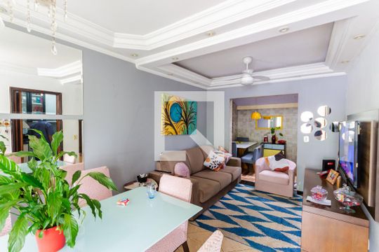 Sala de casa de condomínio à venda com 3 quartos, 97m² em Vila Metalúrgica, Santo André
